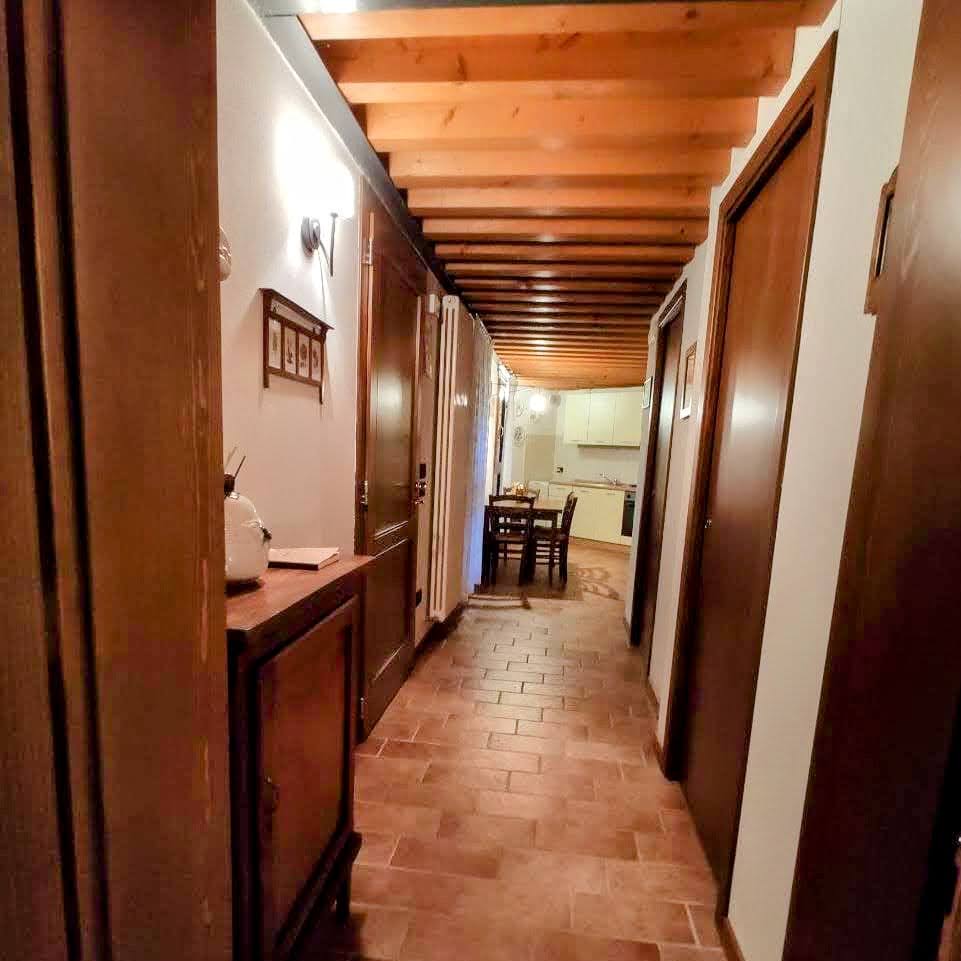 Corridoio che porta alla zona notte dell'appartamento