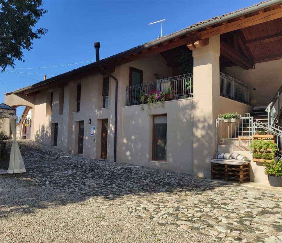 Vista panoramica degli alloggi di Agriturismo CantaRana